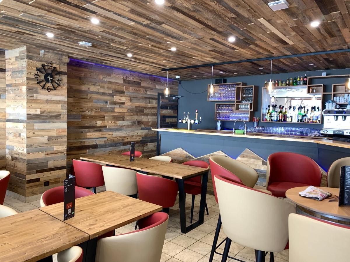 Hotel Restaurant Le Centre Lélex Eksteriør bilde