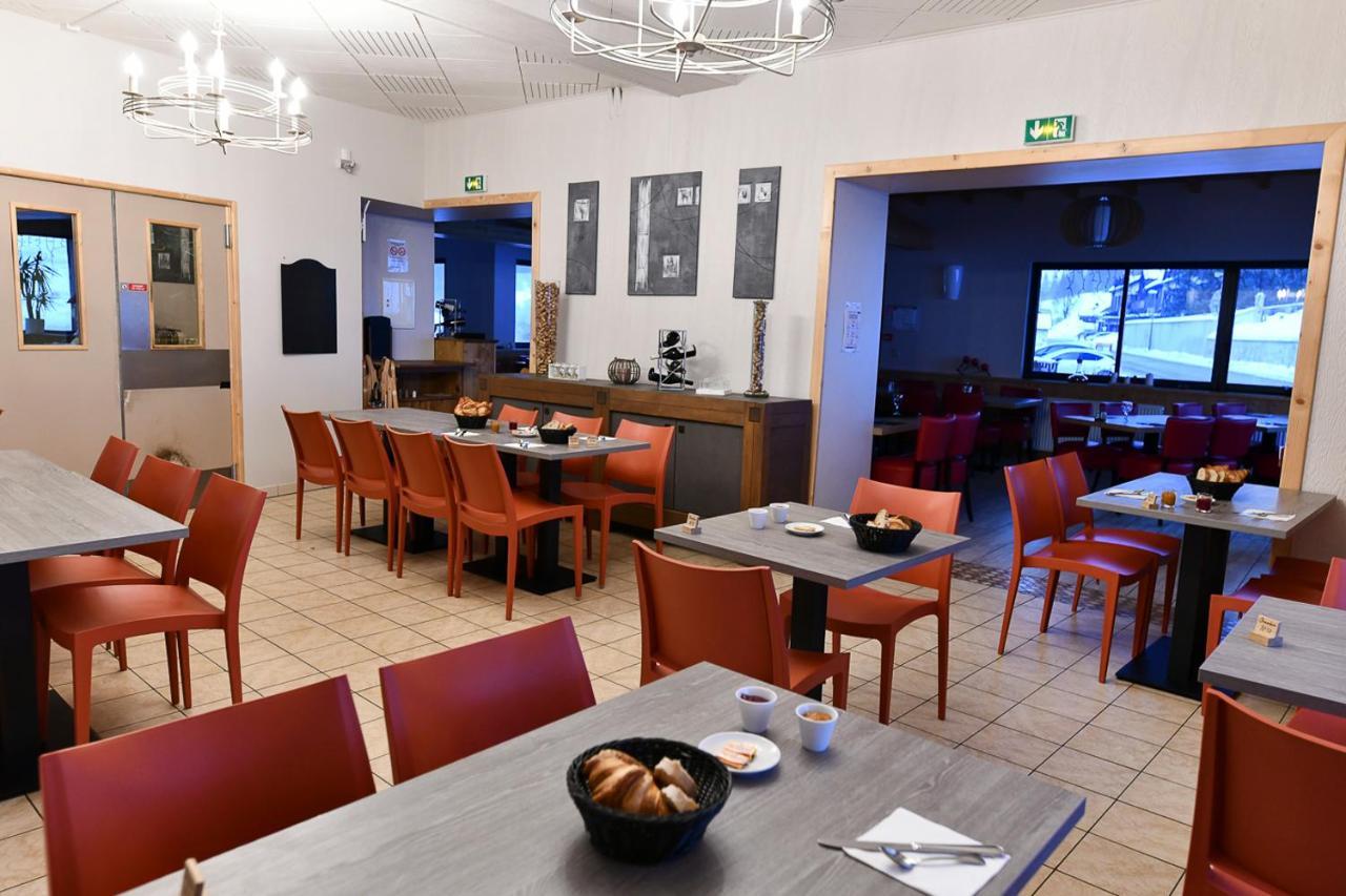 Hotel Restaurant Le Centre Lélex Eksteriør bilde