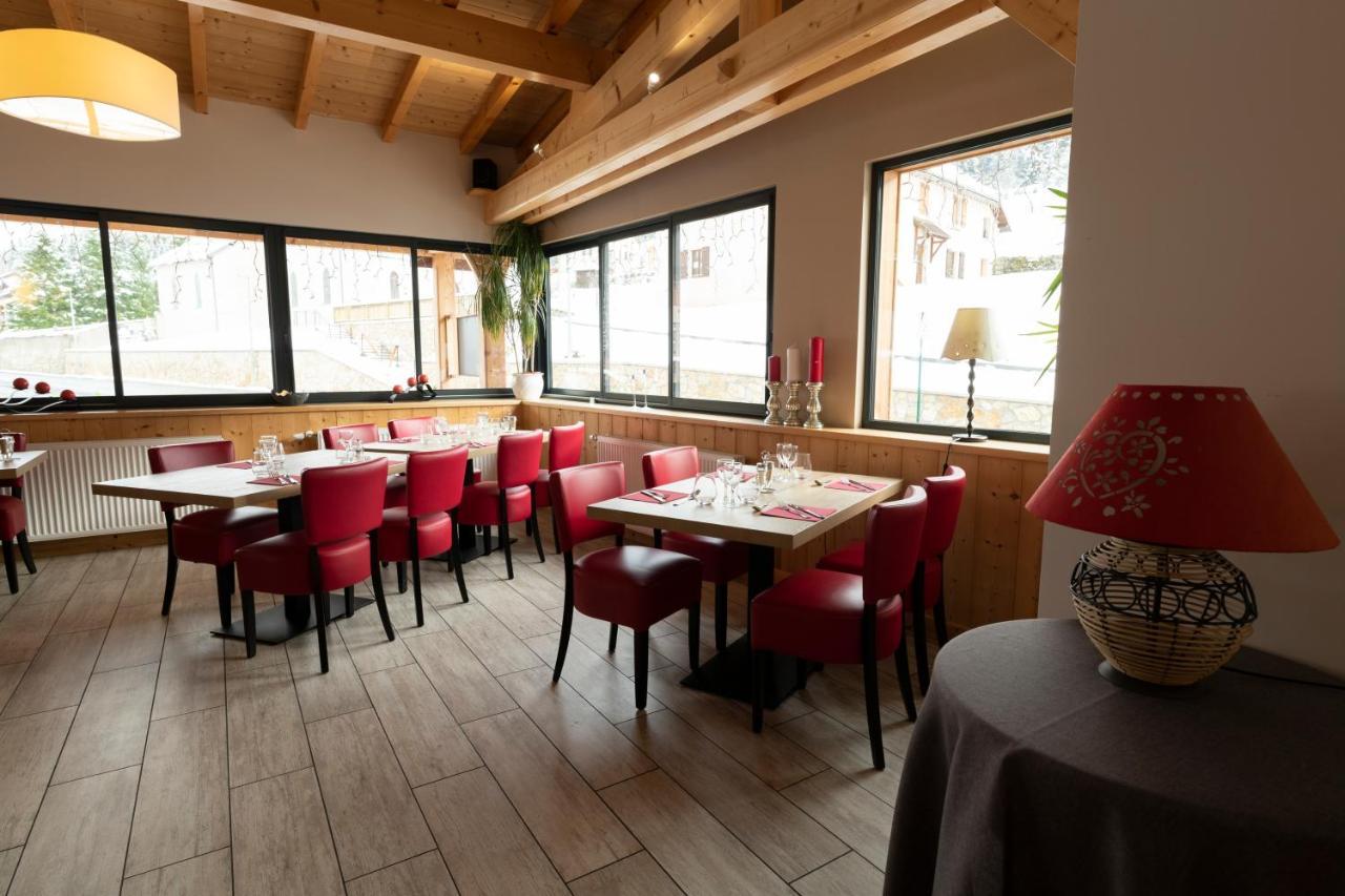 Hotel Restaurant Le Centre Lélex Eksteriør bilde
